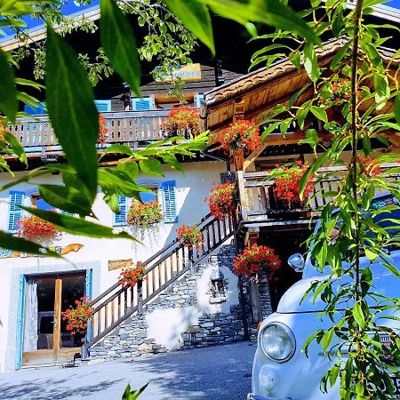 فندق Saint-Nicolas-la-Chapelle في  Chalet La Source المظهر الخارجي الصورة